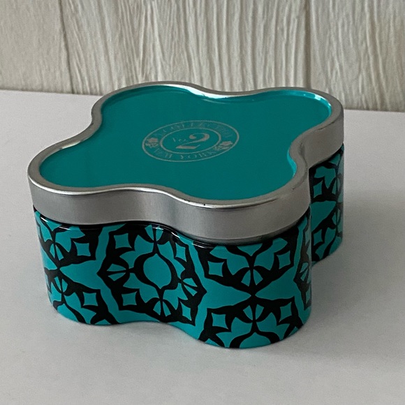 Yankee Candle Y Collection Penelope Tin Candle NEW - Picture 5 of 12